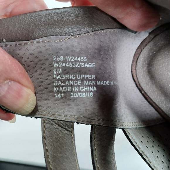 White Mountain Size 9 SAGE Brown Perforated Peep Toe Bootie 3" Stacked Heel - Picture 7 of 9